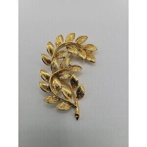 Vintage Napier Gold Tone Leaf Spray Brooch Signed Laurel Branch Pin Jewelry